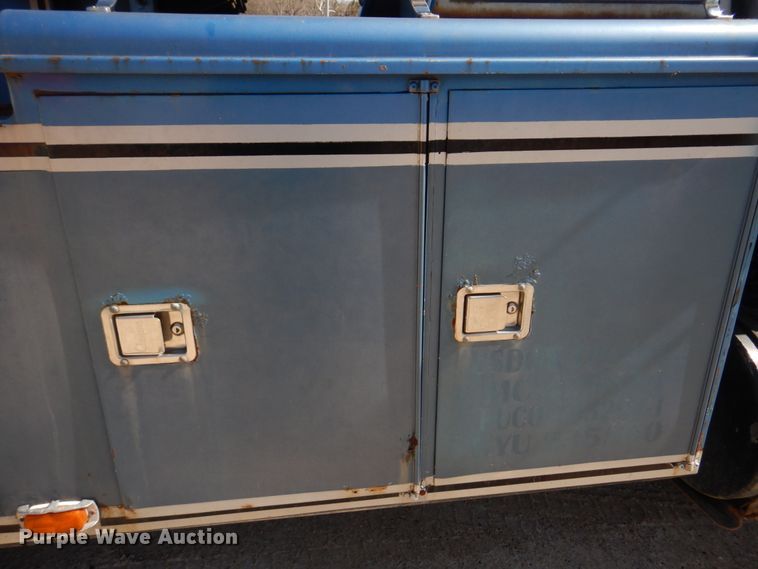 image for item DM7283 1979 Ford 9000  tow truck