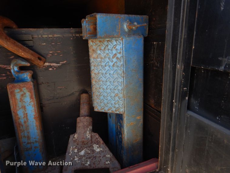 image for item DM7283 1979 Ford 9000  tow truck