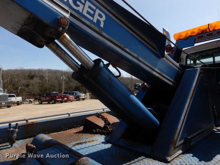 image for item DM7283 1979 Ford 9000  tow truck