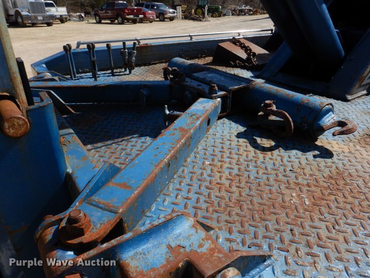 image for item DM7283 1979 Ford 9000  tow truck