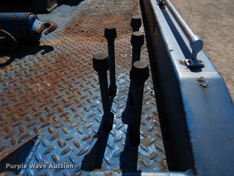 image for item DM7283 1979 Ford 9000  tow truck