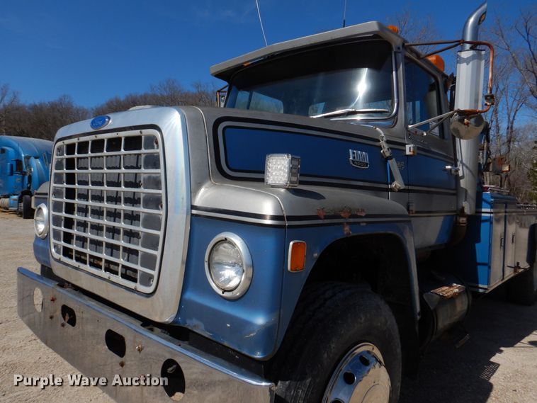 image for item DM7283 1979 Ford 9000  tow truck