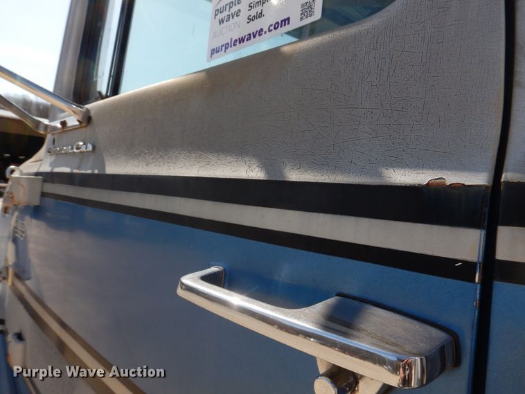 image for item DM7283 1979 Ford 9000  tow truck