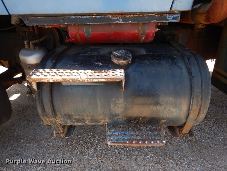 image for item DM7283 1979 Ford 9000  tow truck