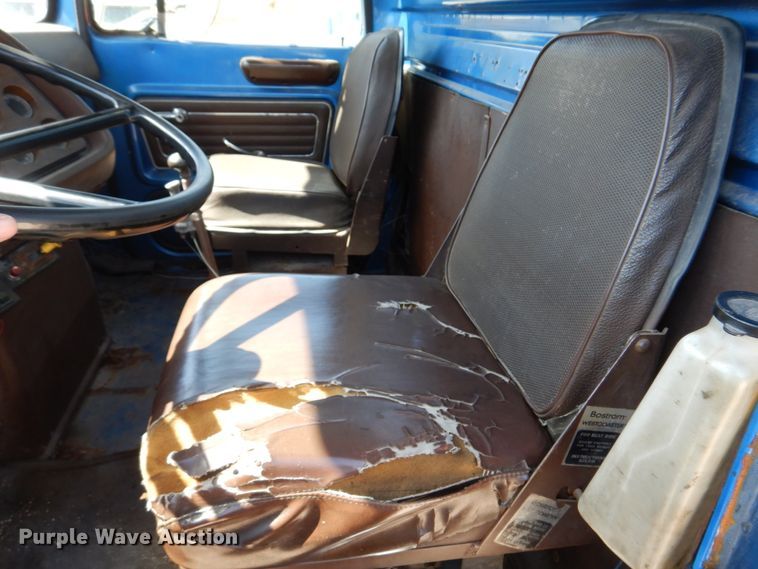 image for item DM7283 1979 Ford 9000  tow truck