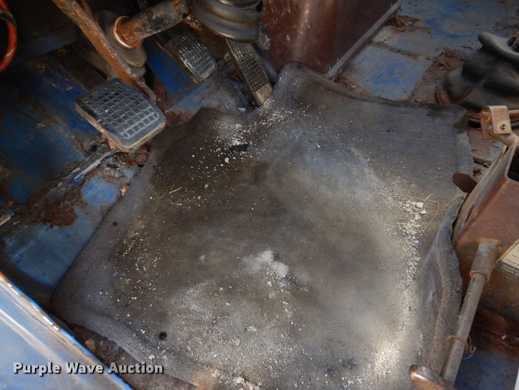 image for item DM7283 1979 Ford 9000  tow truck