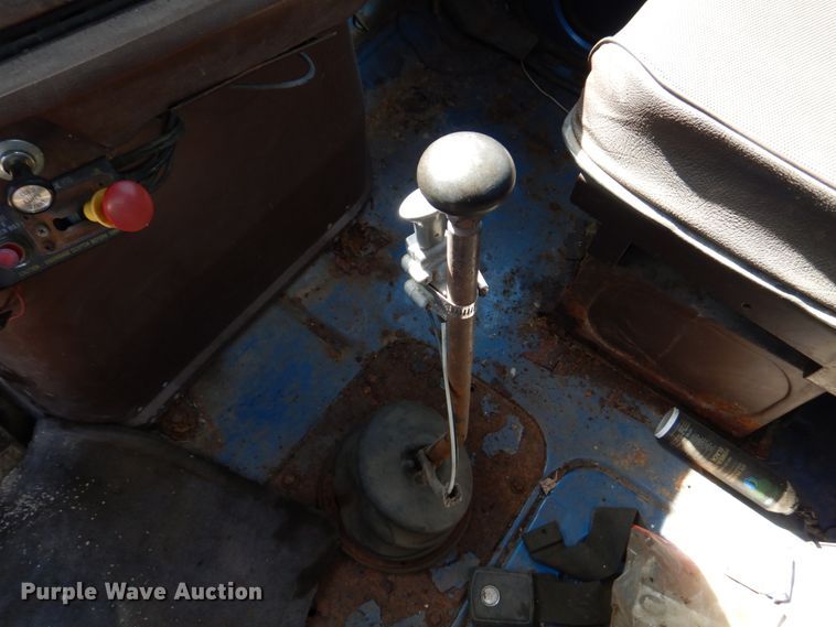 image for item DM7283 1979 Ford 9000  tow truck