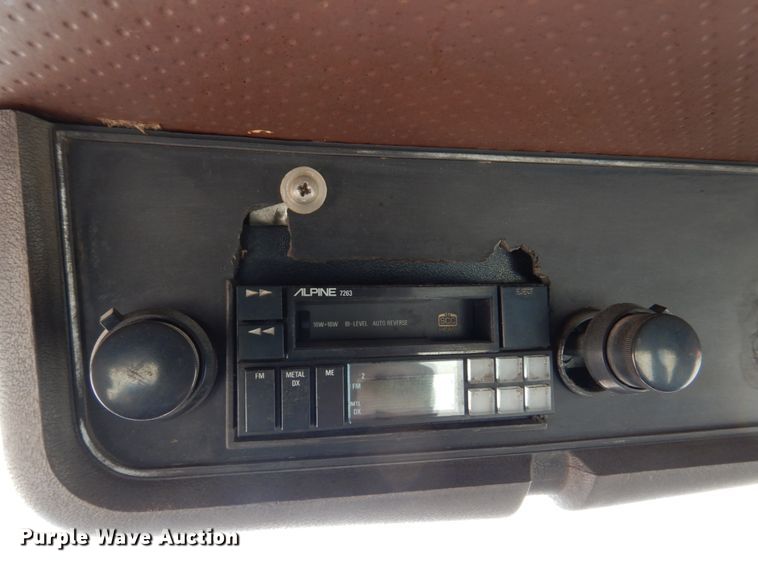 image for item DM7283 1979 Ford 9000  tow truck