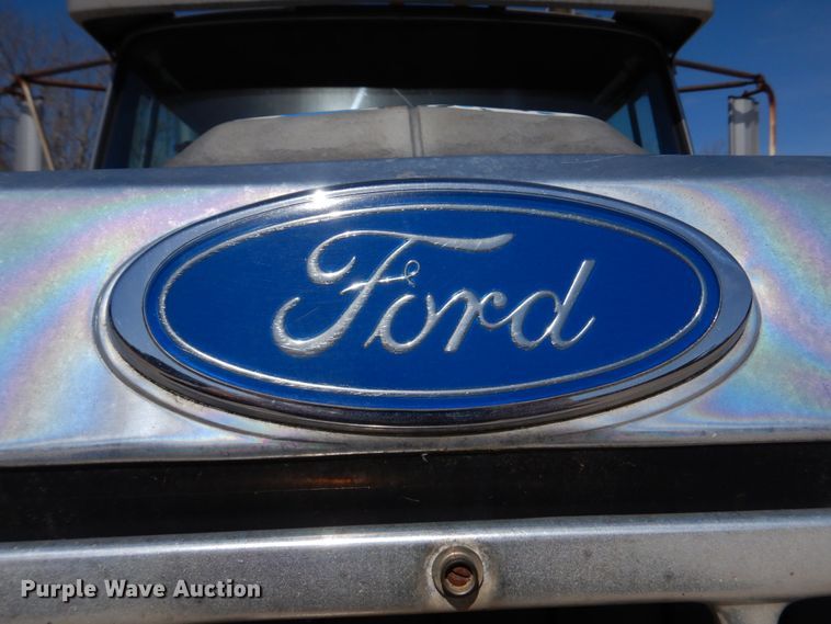 image for item DM7283 1979 Ford 9000  tow truck