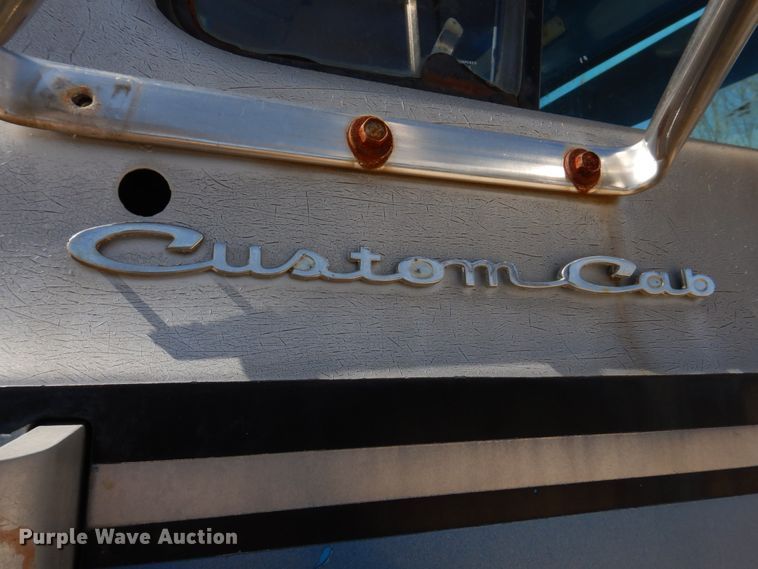 image for item DM7283 1979 Ford 9000  tow truck