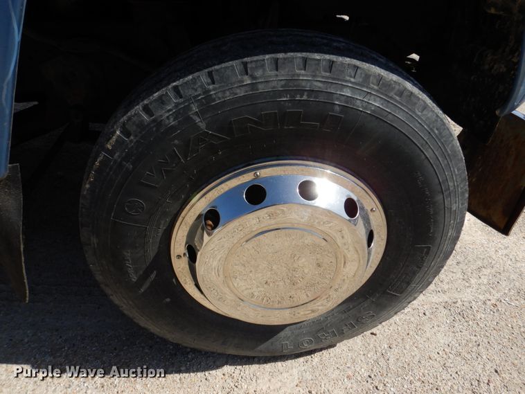 image for item DM7283 1979 Ford 9000  tow truck