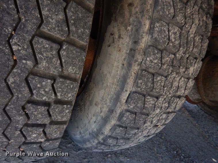 image for item DM7283 1979 Ford 9000  tow truck