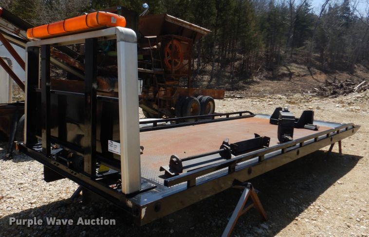 image for item DM7287 Chevron rollback bed