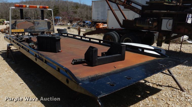 image for item DM7287 Chevron rollback bed