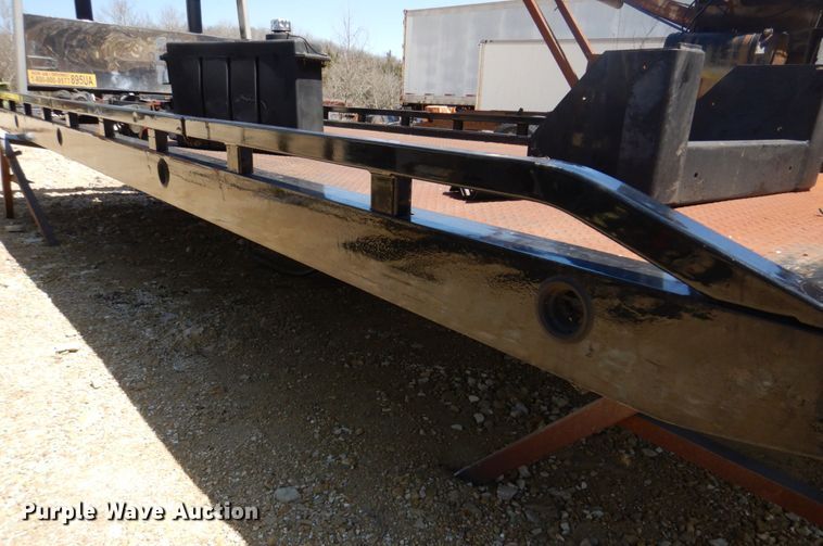 image for item DM7287 Chevron rollback bed