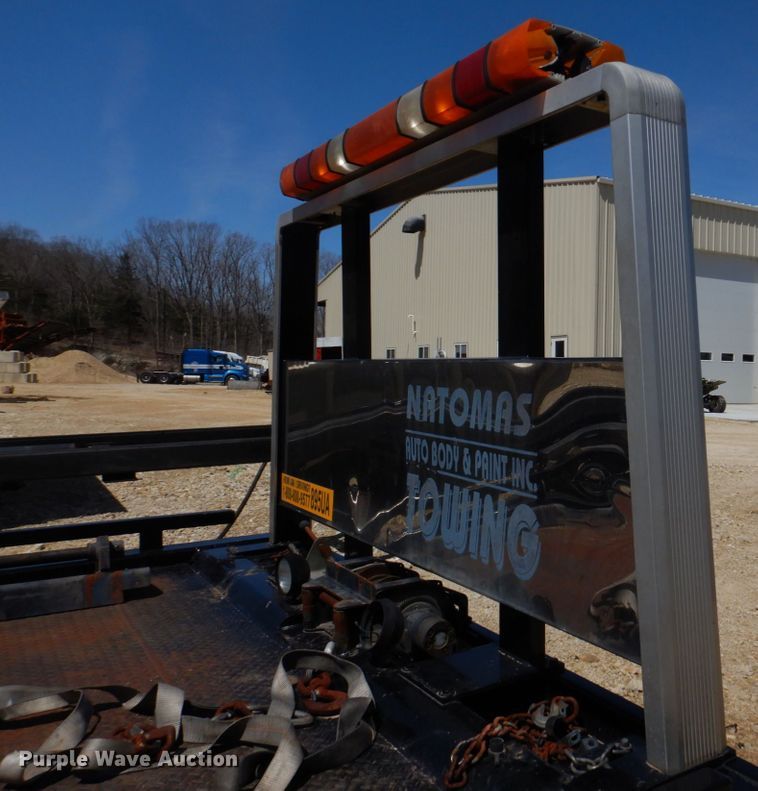 image for item DM7287 Chevron rollback bed