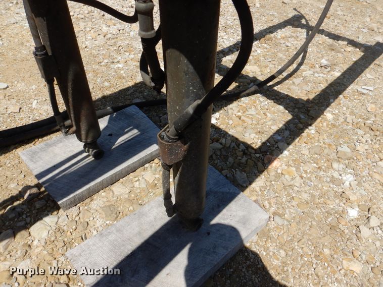 image for item DM7287 Chevron rollback bed