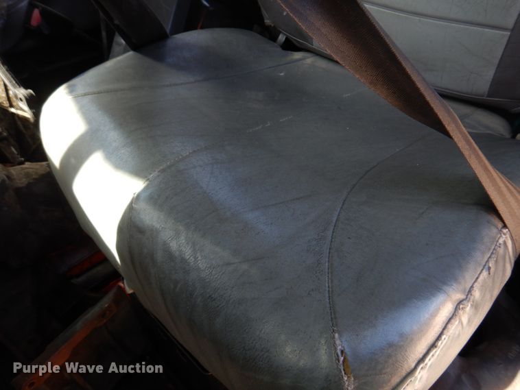 image for item DM7290 2008 Peterbilt 335  semi truck