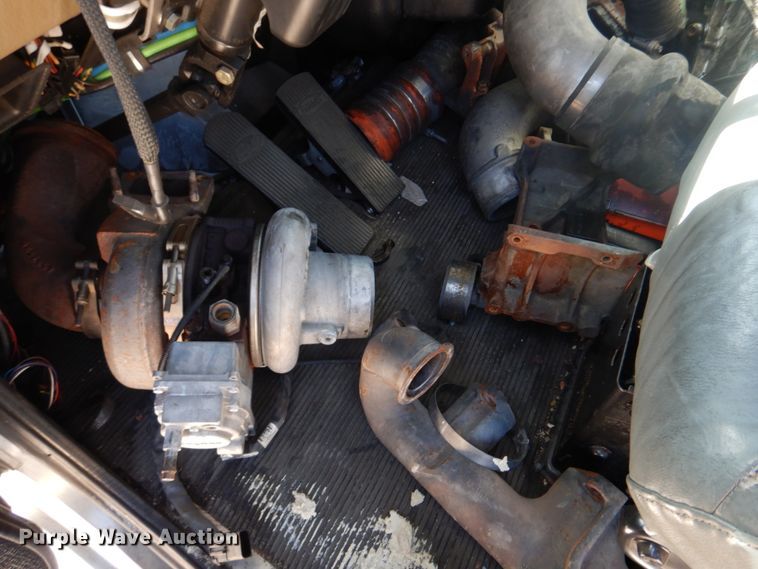 image for item DM7290 2008 Peterbilt 335  semi truck