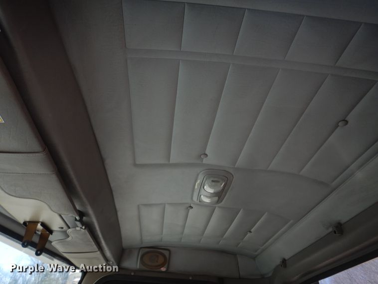 image for item DM7290 2008 Peterbilt 335  semi truck