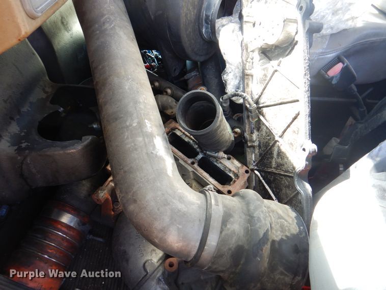 image for item DM7290 2008 Peterbilt 335  semi truck