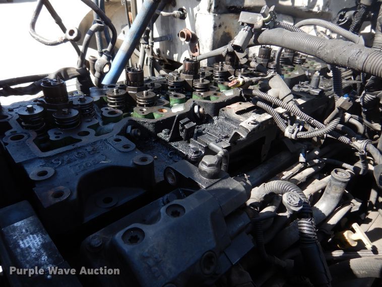 image for item DM7290 2008 Peterbilt 335  semi truck