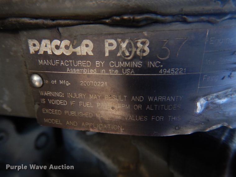 image for item DM7290 2008 Peterbilt 335  semi truck