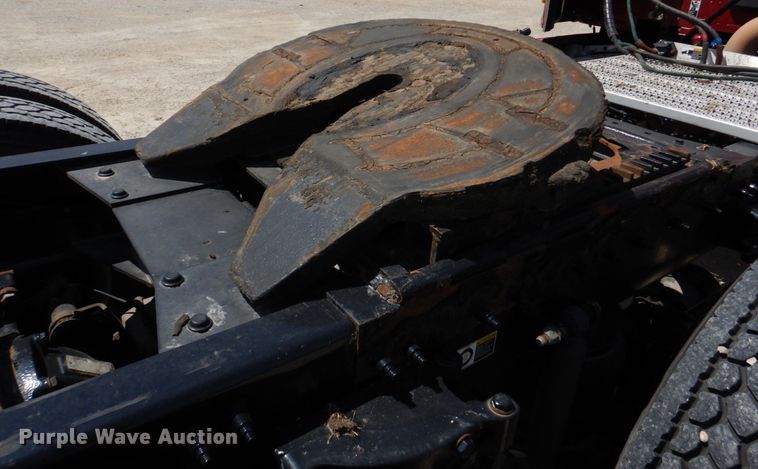 image for item DM7296 2014 Peterbilt 579  semi truck