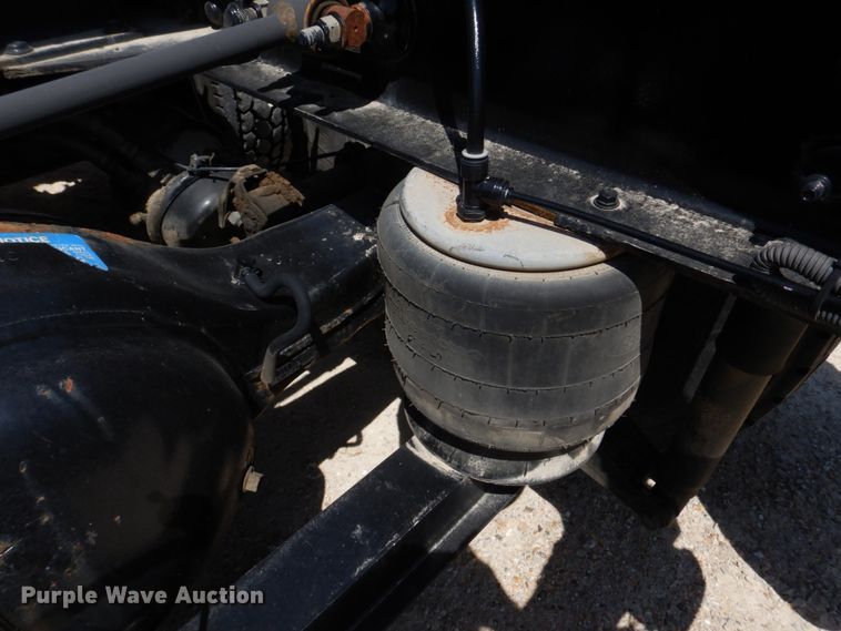 image for item DM7296 2014 Peterbilt 579  semi truck