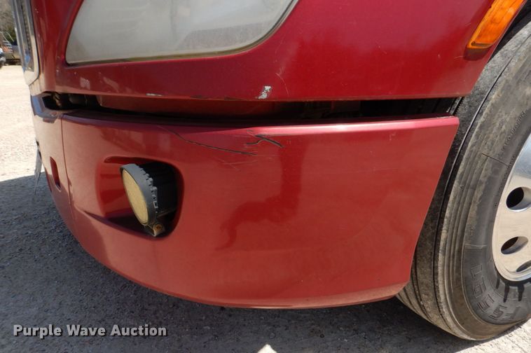 image for item DM7296 2014 Peterbilt 579  semi truck