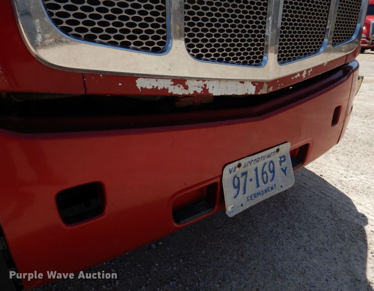 image for item DM7296 2014 Peterbilt 579  semi truck