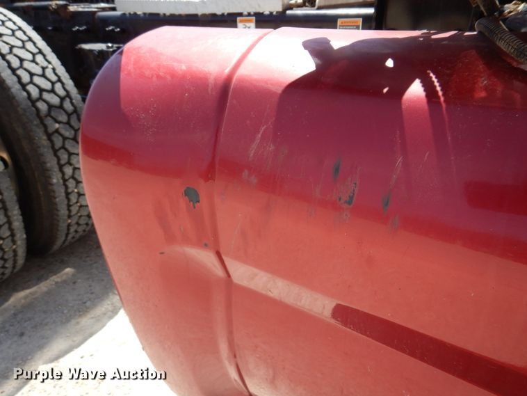 image for item DM7296 2014 Peterbilt 579  semi truck