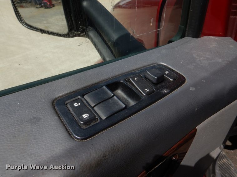 image for item DM7296 2014 Peterbilt 579  semi truck