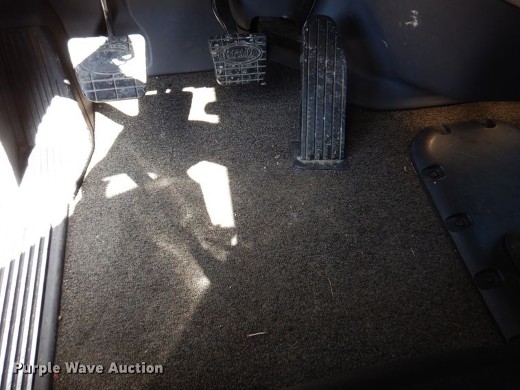 image for item DM7296 2014 Peterbilt 579  semi truck