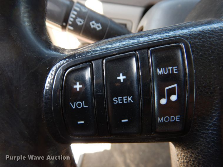 image for item DM7296 2014 Peterbilt 579  semi truck