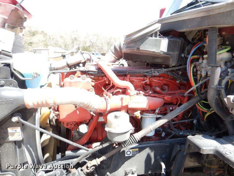 image for item DM7296 2014 Peterbilt 579  semi truck