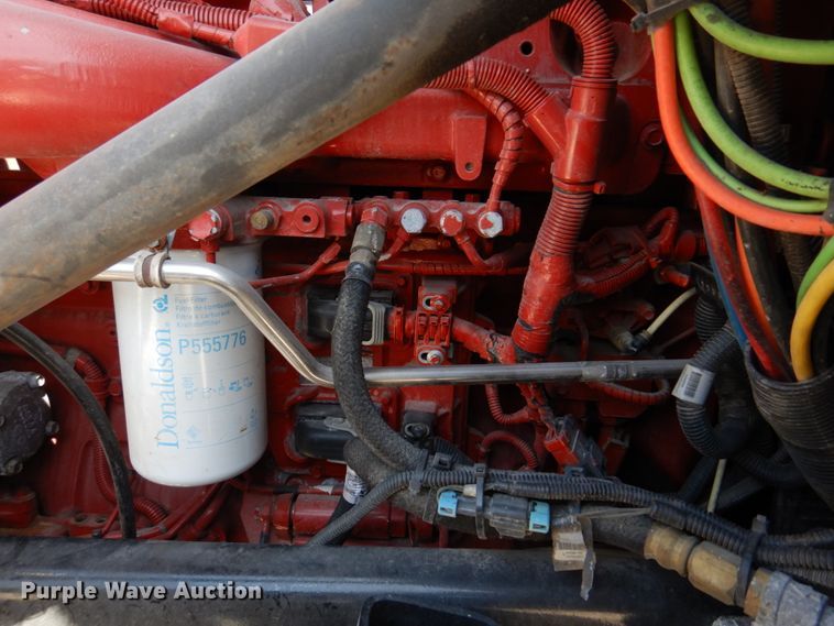 image for item DM7296 2014 Peterbilt 579  semi truck