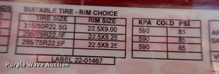 image for item DM7296 2014 Peterbilt 579  semi truck