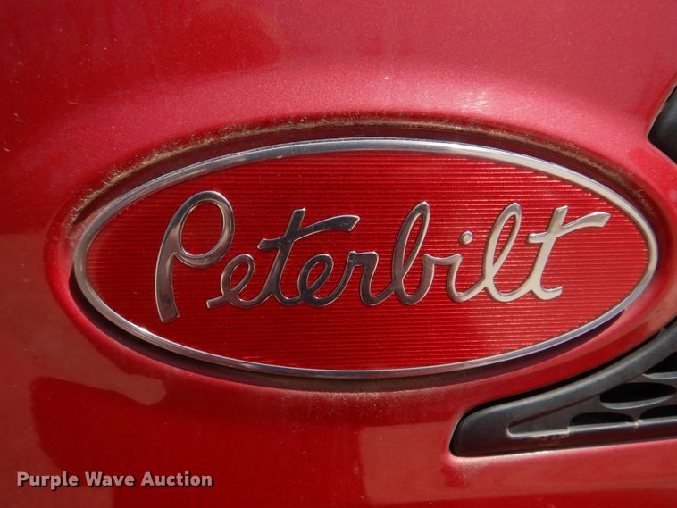 image for item DM7296 2014 Peterbilt 579  semi truck