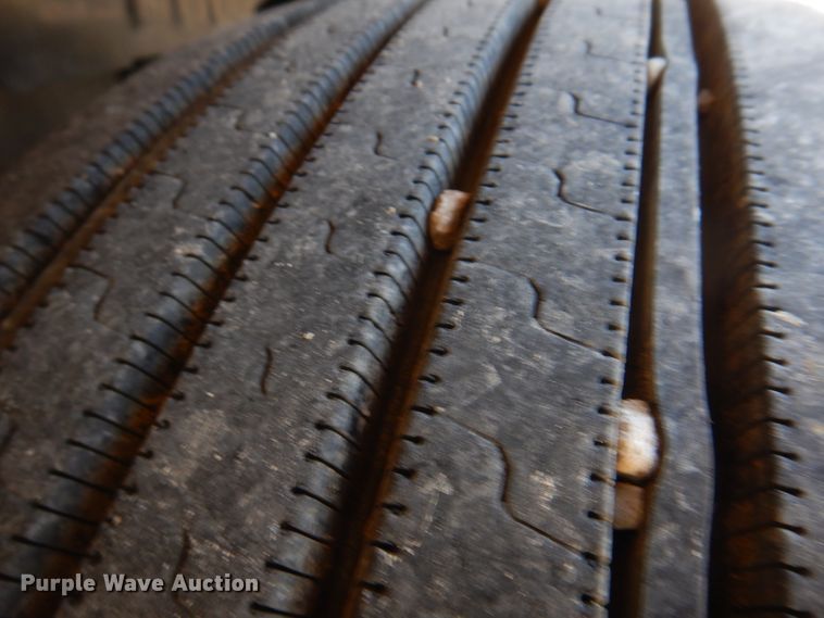 image for item DM7296 2014 Peterbilt 579  semi truck