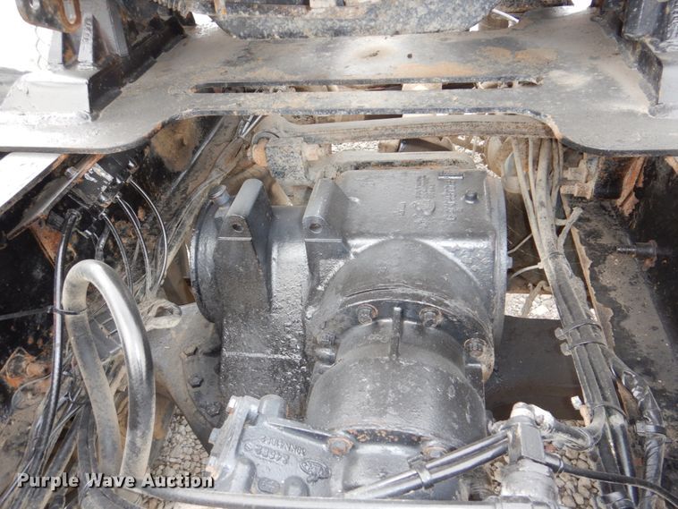 image for item DN7275 2008 Mack CHU613  semi truck