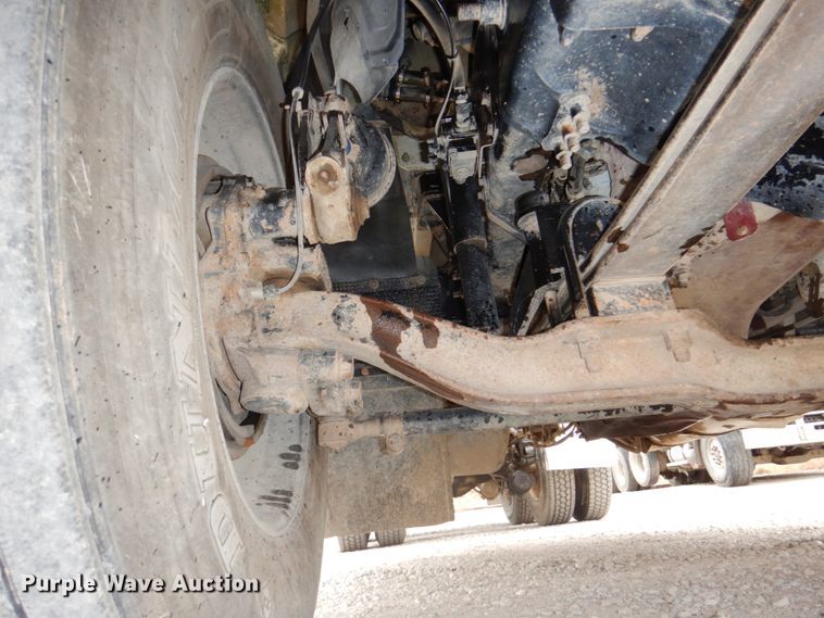 image for item DN7275 2008 Mack CHU613  semi truck