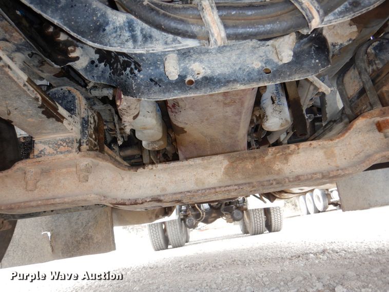 image for item DN7275 2008 Mack CHU613  semi truck