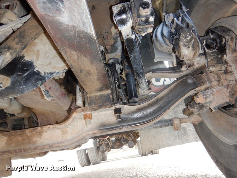 image for item DN7275 2008 Mack CHU613  semi truck