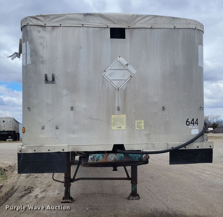 image for item FC9107 2005 Trailstar  end dump trailer