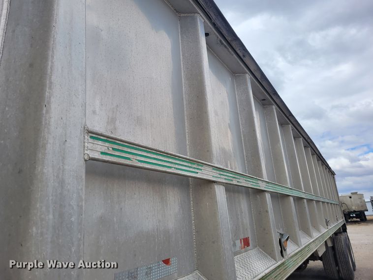 image for item FC9107 2005 Trailstar  end dump trailer