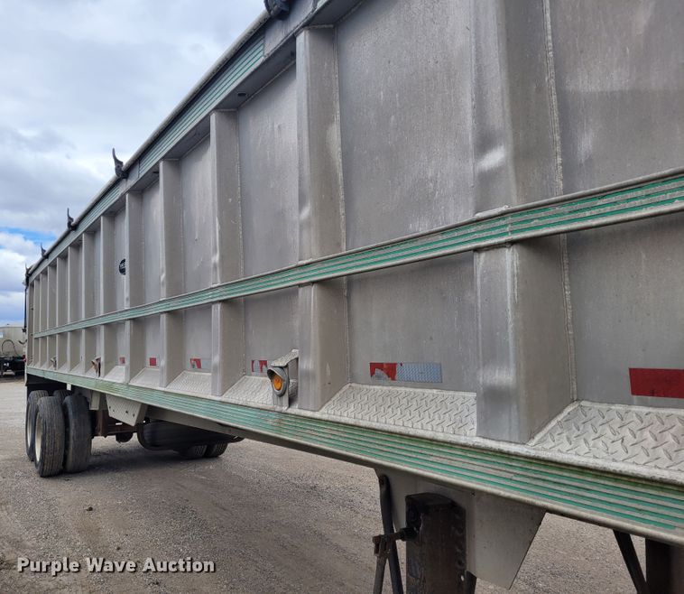 image for item FC9107 2005 Trailstar  end dump trailer