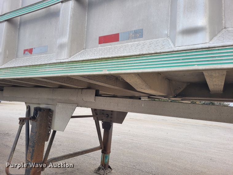 image for item FC9107 2005 Trailstar  end dump trailer
