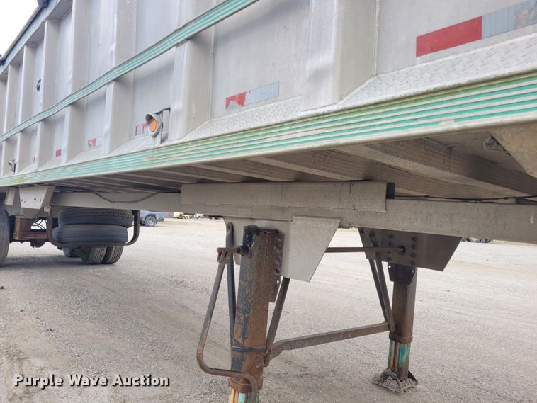 image for item FC9107 2005 Trailstar  end dump trailer