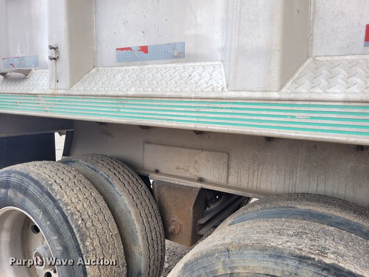 image for item FC9107 2005 Trailstar  end dump trailer